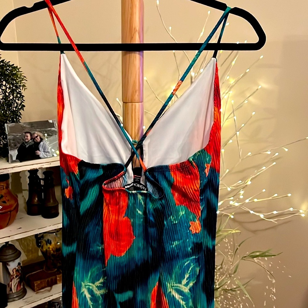 NWT FASHION NOVA L TROPICS MAXI DRESS, Red/blue/green/black.Vacation is waiting! - Picture 4 of 8